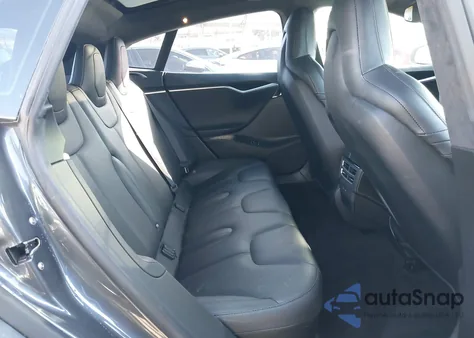 2016 Tesla Model S 60D/70D/75D/85D/90D z USA, uszkodzony, nr VIN 5YJSA1E2XGF173218